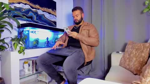 Snapshot of johnnygrayson_ chatting on 29, 1, 2025 JOHNNY online show from 29, 1, 2025