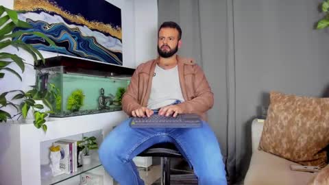 Snapshot of johnnygrayson_ chatting on 2, 2, 2025 JOHNNY online show from 2, 2, 2025