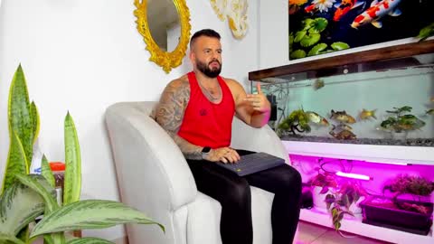 Snapshot of johnnygrayson_ chatting on 28, 2, 2025 JOHNNY online show from 28, 2, 2025