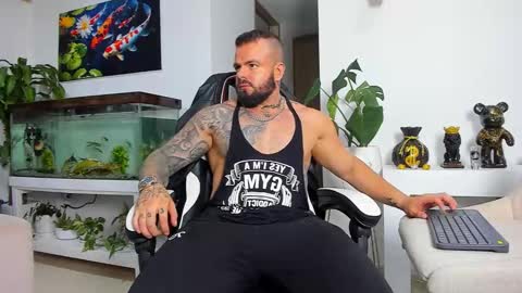 Snapshot of johnnygrayson_ chatting on 12, 9, 2025 JOHNNY online show from 12, 9, 2025