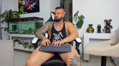 Snapshot of johnnygrayson_ chatting on 16, 9, 2025 JOHNNY online show from 16, 9, 2025