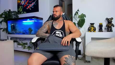 Snapshot of johnnygrayson_ chatting on 19, 9, 2025 JOHNNY online show from 19, 9, 2025