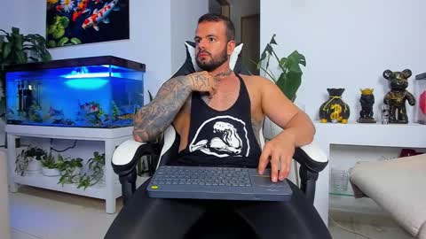 Snapshot of johnnygrayson_ chatting on 1, 10, 2025 JOHNNY online show from 1, 10, 2025