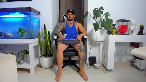 Snapshot of johnnygrayson_ chatting on 3, 10, 2025 JOHNNY online show from 3, 10, 2025