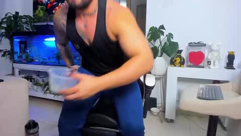 Snapshot of johnnygrayson_ chatting on 9, 10, 2025 JOHNNY online show from 9, 10, 2025