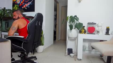 Snapshot of johnnygrayson_ chatting on 17, 10, 2025 JOHNNY online show from 17, 10, 2025