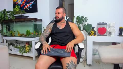 Snapshot of johnnygrayson_ chatting on 20, 10, 2025 JOHNNY online show from 20, 10, 2025