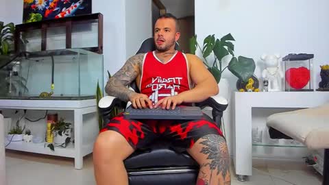 Snapshot of johnnygrayson_ chatting on 2, 11, 2025 JOHNNY online show from 2, 11, 2025