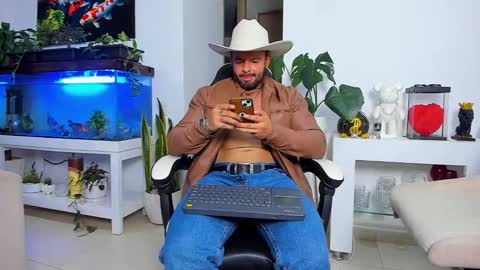 Snapshot of johnnygrayson_ chatting on 10, 11, 2025 JOHNNY online show from 10, 11, 2025