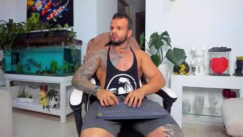 Snapshot of johnnygrayson_ chatting on 11, 11, 2025 JOHNNY online show from 11, 11, 2025