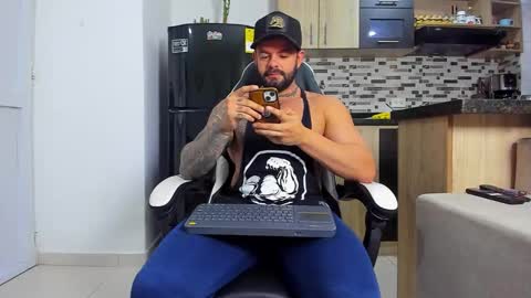 Snapshot of johnnygrayson_ chatting on 30, 11, 2025 JOHNNY online show from 30, 11, 2025