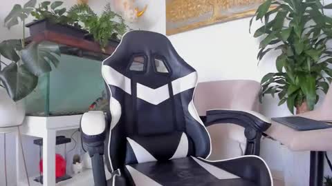 JOHNNY online show from 9, 3, 2026