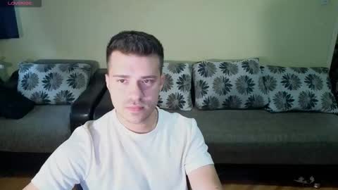 Snapshot of johnnylove21 chatting on 17, 9, 2025 Johnny online show from 17, 9, 2025