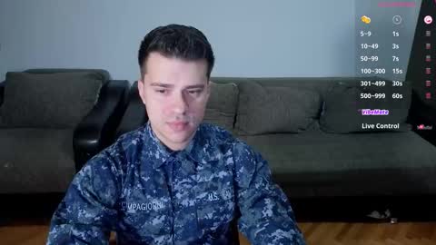 Snapshot of johnnylove21 chatting on 30, 10, 2025 Johnny online show from 30, 10, 2025