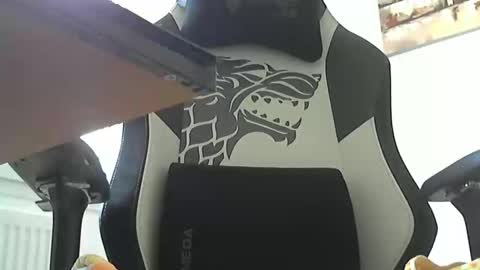 Snapshot of johnnyscum80 chatting on 12, 11, 2025 Johnnyscum80 online show from 12, 11, 2025