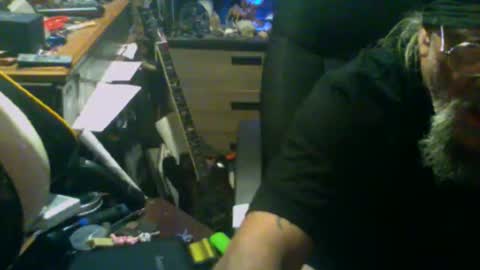 johnnyshung1 online show from 12, 1, 2026