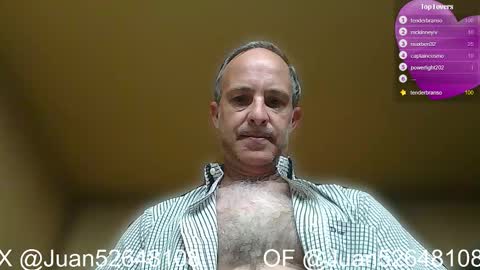 Snapshot of johnq_23 chatting on 18, 11, 2025 John online show from 18, 11, 2025