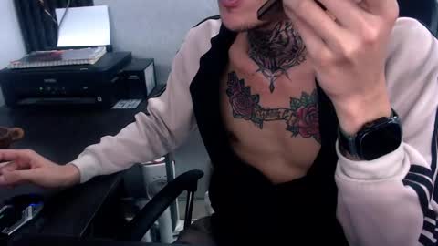 johnsonisaac94  online show from 4, 2, 2025