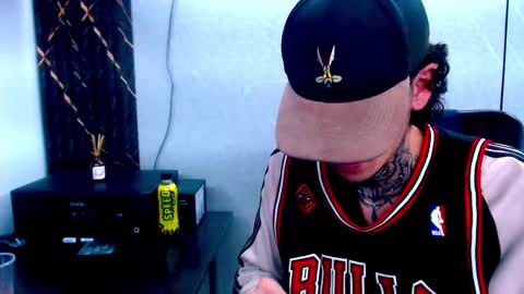 johnsonisaac94  online show from 22, 2, 2025