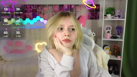 Snapshot of joice_queen chatting on 1, 3, 2025 Paula online show from 1, 3, 2025