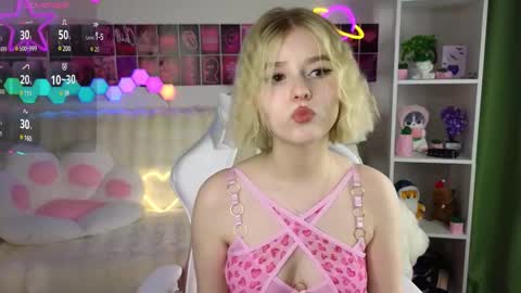 Snapshot of joice_queen chatting on 7, 3, 2025 Paula online show from 7, 3, 2025