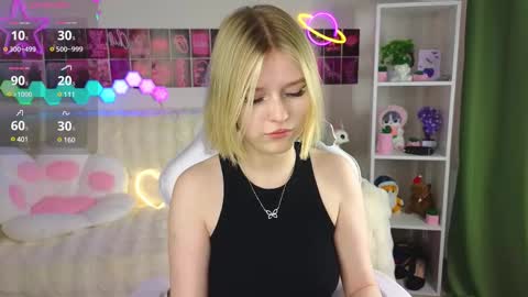 Snapshot of joice_queen chatting on 8, 3, 2025 Paula online show from 8, 3, 2025