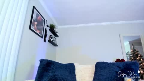    online show from 5, 12, 2025