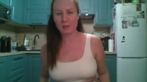 Snapshot of joleli05 chatting on 15, 5, 2026 you can call me my Queen online show from 15, 5, 2026