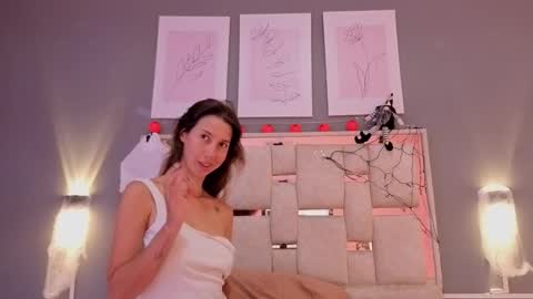 Snapshot of jolie_lov chatting on 1, 10, 2025 jolie_lov online show from 1, 10, 2025