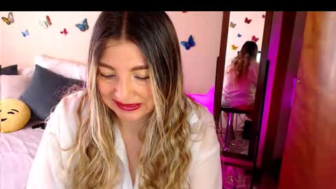 Jolie Mature online show from 14, 9, 2025