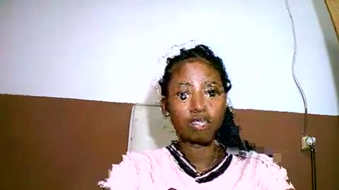 joliekah27 online show from 14, 2, 2025