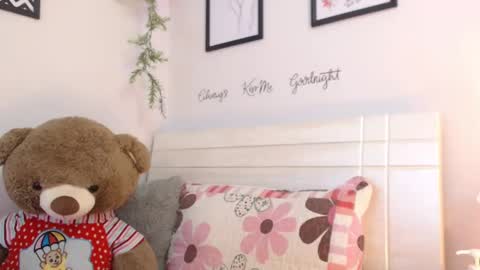 Snapshot of joliet_ chatting on 4, 1, 2025 Joliet online show from 4, 1, 2025