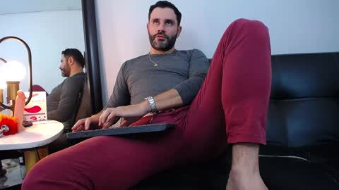  JONAS BEARD  online show from 9, 12, 2024