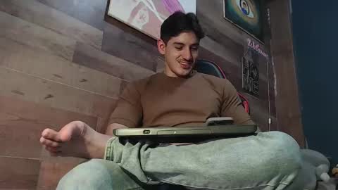 jonathancast08 online show from 14, 2, 2026