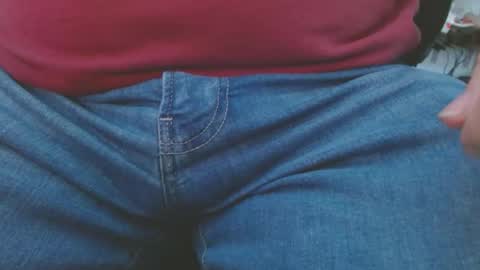 Snapshot of joncpics chatting on 5, 12, 2025 joncpics online show from 5, 12, 2025