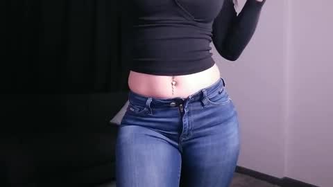 Snapshot of jonesalesya chatting on 4, 3, 2025 AlesyaJ online show from 4, 3, 2025
