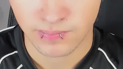 Snapshot of jonny_dark chatting on 12, 11, 2025 Jonny online show from 12, 11, 2025