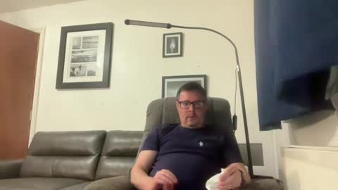 Snapshot of jonnybeeswax7376964133 chatting on 3, 12, 2025 jonnybeeswax7376964133 online show from 3, 12, 2025