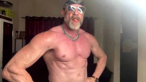 Snapshot of jonnycockfill chatting on 24, 10, 2025 Jonny Cockfill online show from 24, 10, 2025