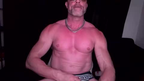 Snapshot of jonnycockfill chatting on 20, 11, 2025 Jonny Cockfill online show from 20, 11, 2025