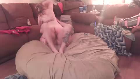 Snapshot of jonnyhungster chatting on 31, 10, 2025 JayHungster xxx online show from 31, 10, 2025