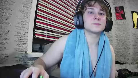 Snapshot of jonnymyloka chatting on 2, 12, 2024 JONNY online show from 2, 12, 2024