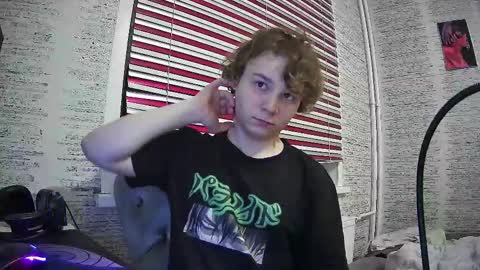 Snapshot of jonnymyloka chatting on 24, 12, 2024 JONNY online show from 24, 12, 2024