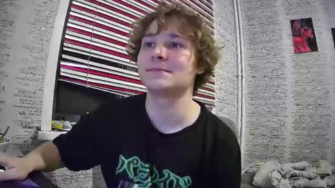 Snapshot of jonnymyloka chatting on 26, 12, 2024 JONNY online show from 26, 12, 2024