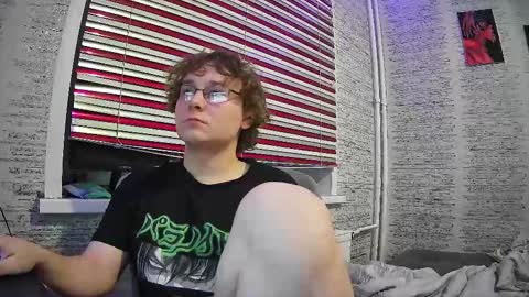 Snapshot of jonnymyloka chatting on 28, 12, 2024 JONNY online show from 28, 12, 2024