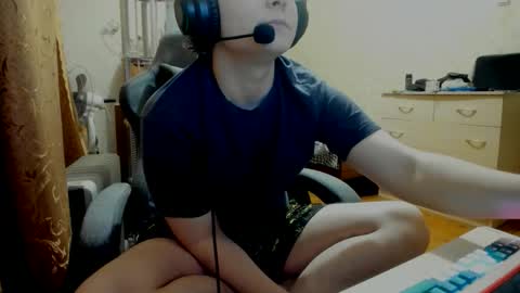 Snapshot of jonnymyloka chatting on 18, 12, 2025 JONNY online show from 18, 12, 2025