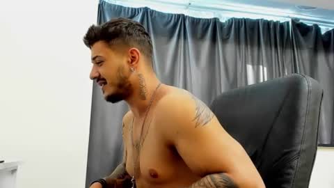 jonnyporn1 online show from 6, 1, 2025