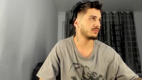 jonnyporn1 online show from 4, 2, 2026