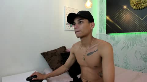 Snapshot of jordanandandrew chatting on 19, 1, 2025 jordanandandrew online show from 19, 1, 2025