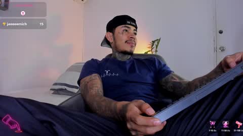 Snapshot of jordansmiith_ chatting on 18, 2, 2025 Jordan Smith online show from 18, 2, 2025